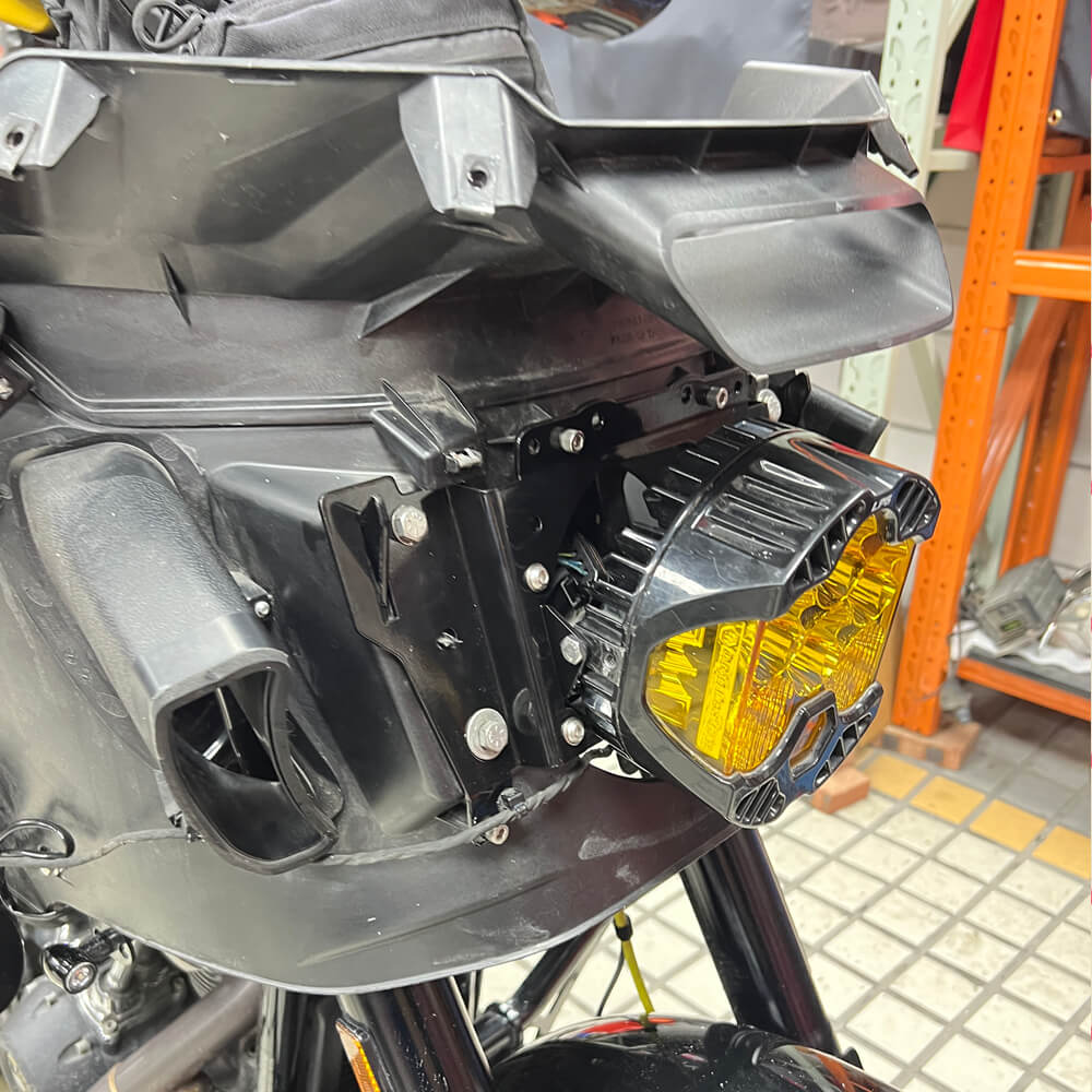 Baja Designs LP6 and Shark Demon 2 Headlight Bracket System Mounting Assembly For Harley Softail M8 Low Rider ST 117 FXLRST FXRST 2022-2025 - pazoma