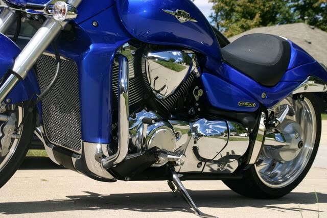 Motorcycle Frame Engine Protector Guard Highway Crash Bar for Suzuki Boulevard M109R 2006-2017 - pazoma