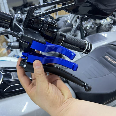 CNC Shorty Hand Control Lever Kit Brake Clutch Levers For Harley Touring Street Glide CVO Ultra FLHX FLHXSE FLHXU 2023-2026 - pazoma